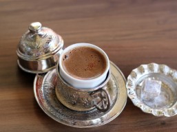 اطلب شيشة واحصل على مشروب مجاناً