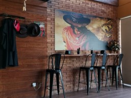 اشتري اي نوع برغر كبير واحصل على حلقات البصل او اصابع موزريلا مجاناً