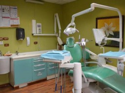 كشف + أشعة بانوراما + خطة علاجية بـ 100 ريال بدلاً من 250 ريال