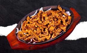 اطلب طبق رئيسي واحصل على الثاني مجاناً