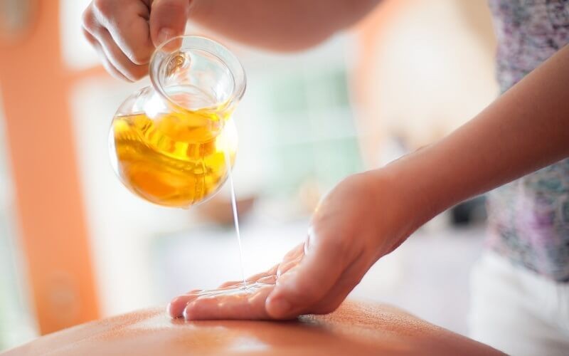 groom's package: massage + royal bath + pedicure for 415 riyals