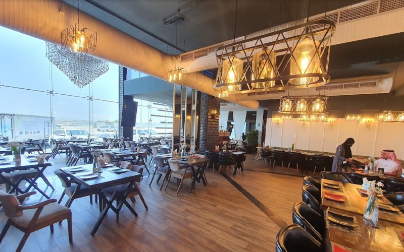 مطعم تقسيم بوينت