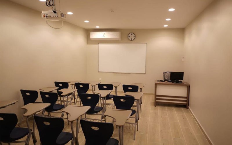 An English course for children, two levels, 3 months, for 1000 riyals