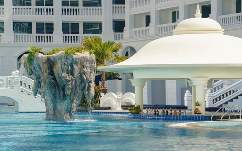 بوفيه عشاء فاخر للطفل الواحد بـ 65 ريال بدلاً من 100 ريال